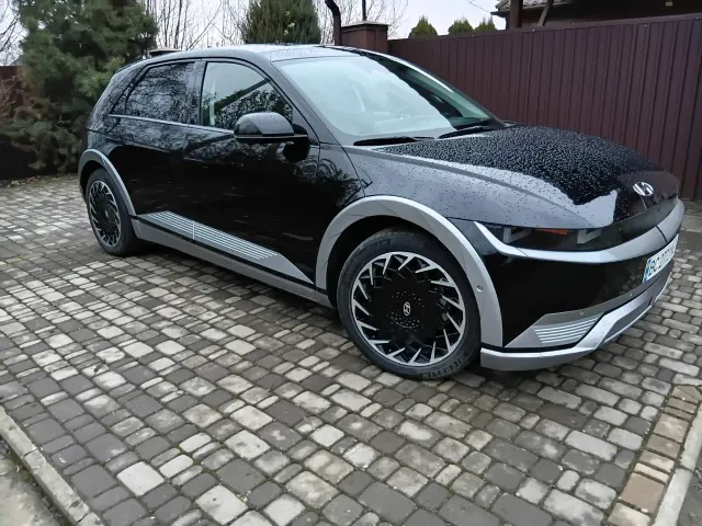 Hyundai IONIQ 5 - фото 1