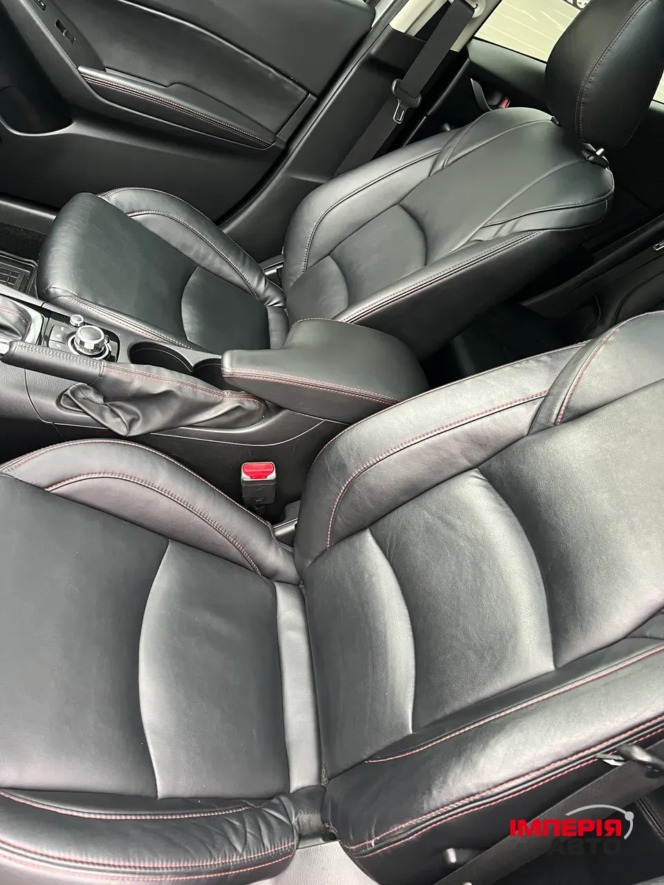 Mazda 3 - фото 11