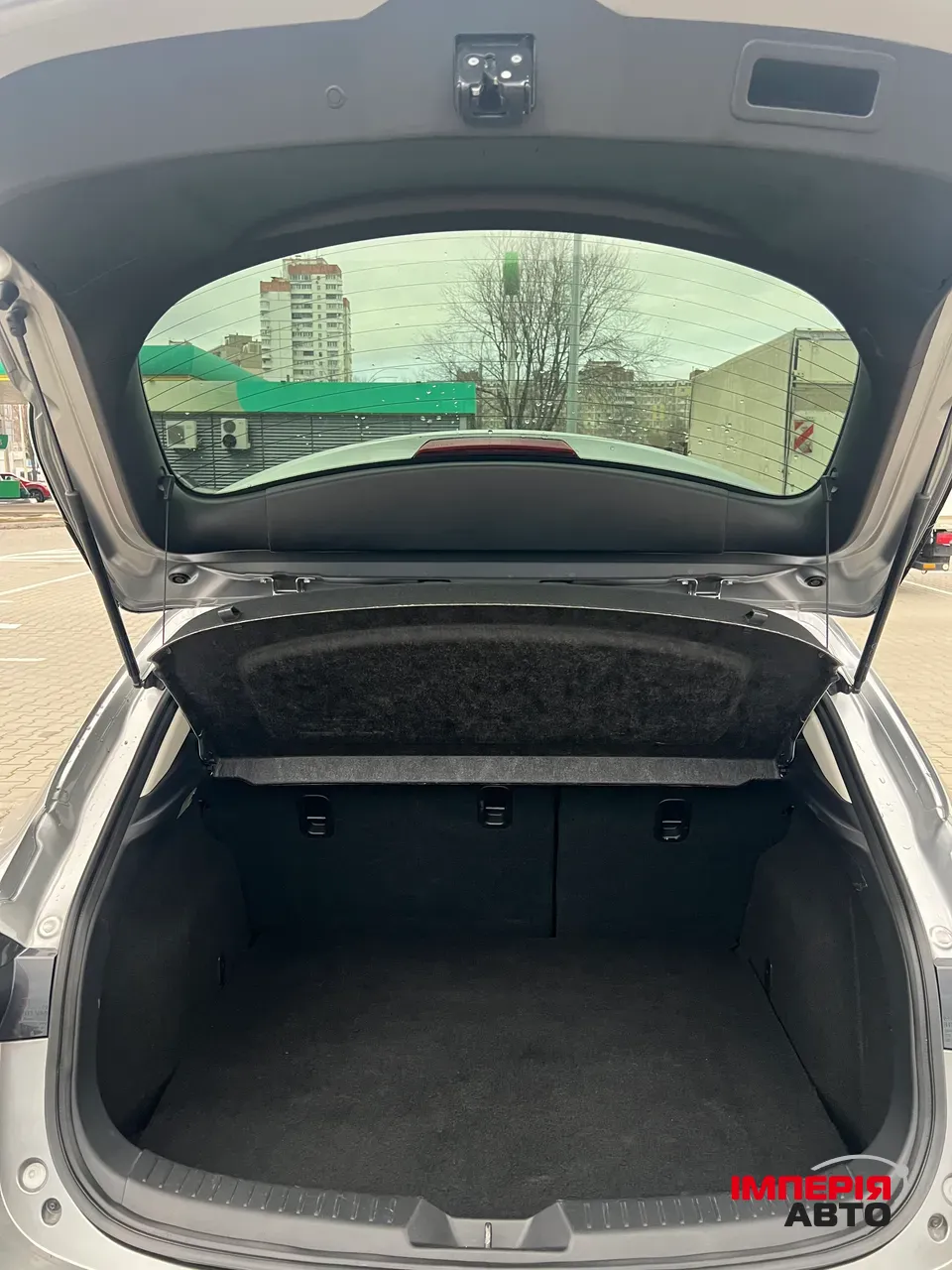 Mazda 3 - фото 9