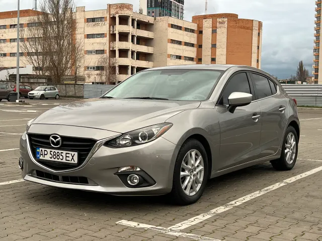 Mazda 3 - фото 4