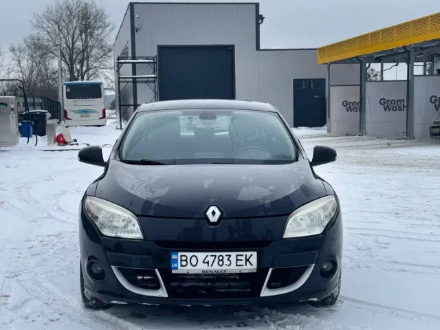 Renault Megane - фото 1