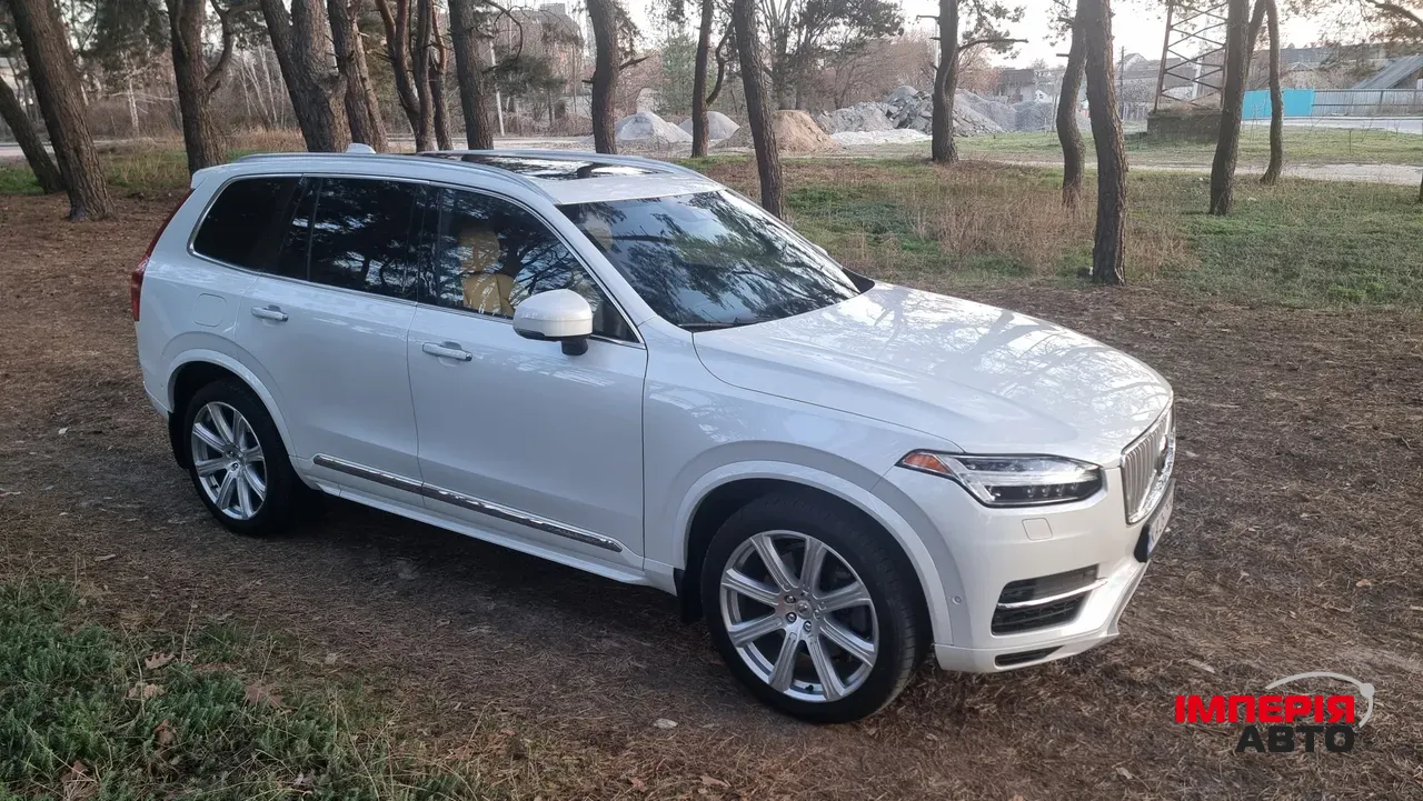 Volvo XC90 - фото 9