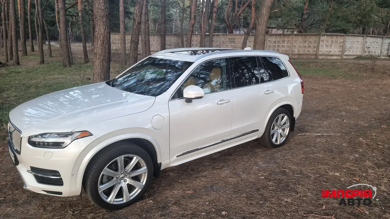 Volvo XC90 - фото 7
