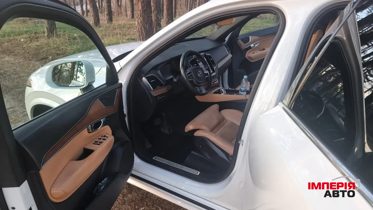 Volvo XC90 - фото 6