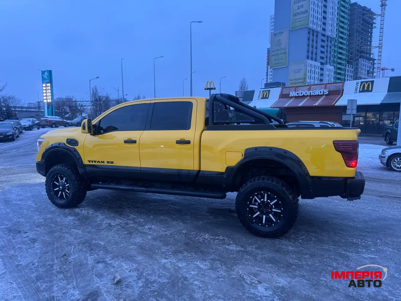 Nissan Titan - фото 14