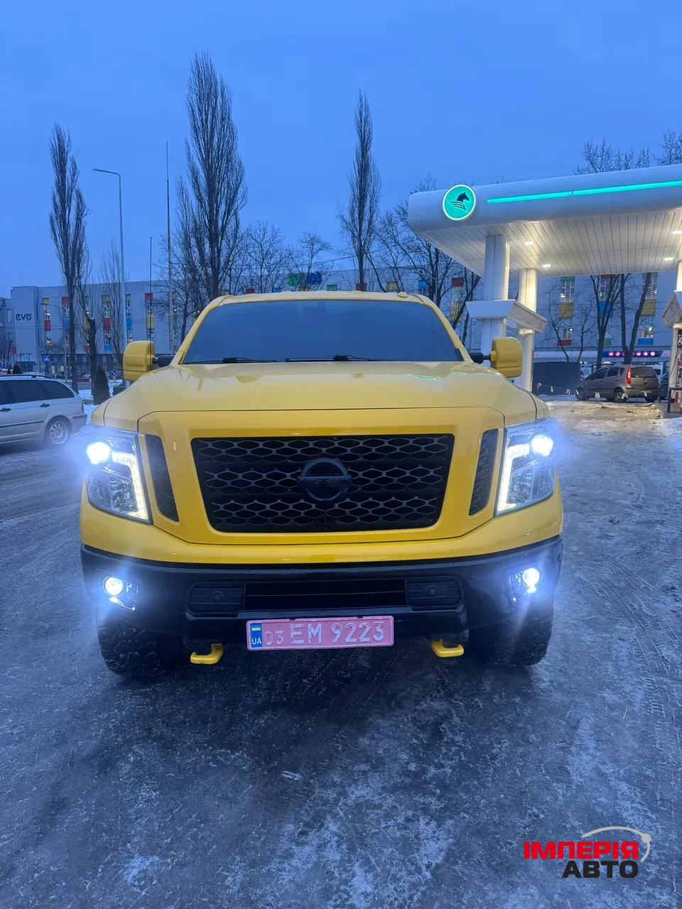 Nissan Titan - фото 2