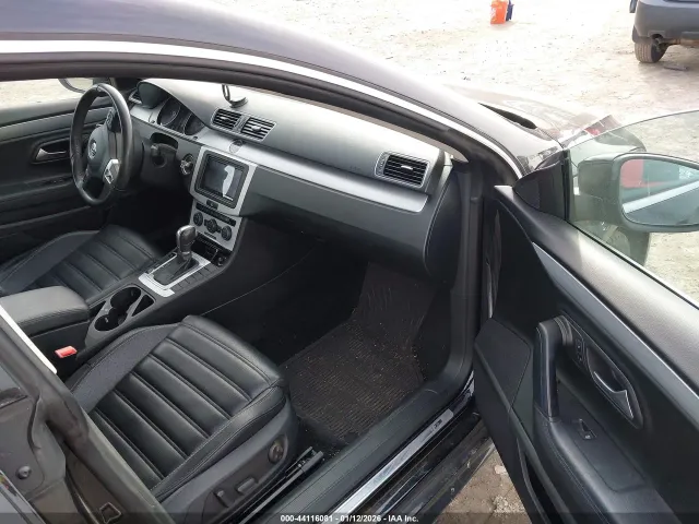 Volkswagen Passat CC - фото 5
