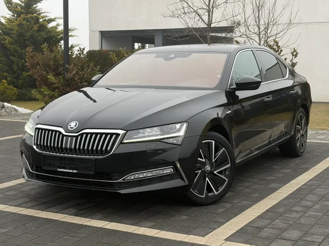 Skoda Superb - фото 1