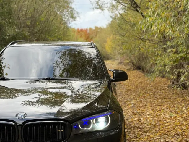 BMW X5 - фото 2