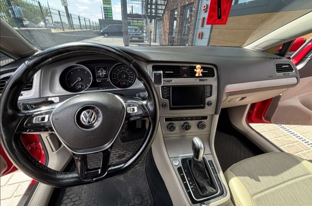 Volkswagen Golf - фото 3