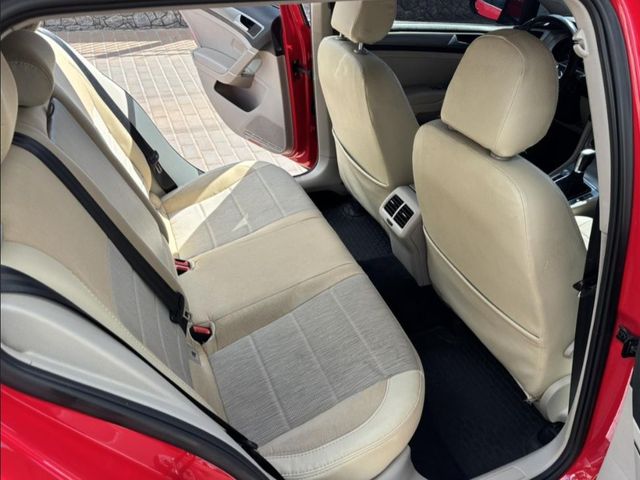 Volkswagen Golf - фото 5