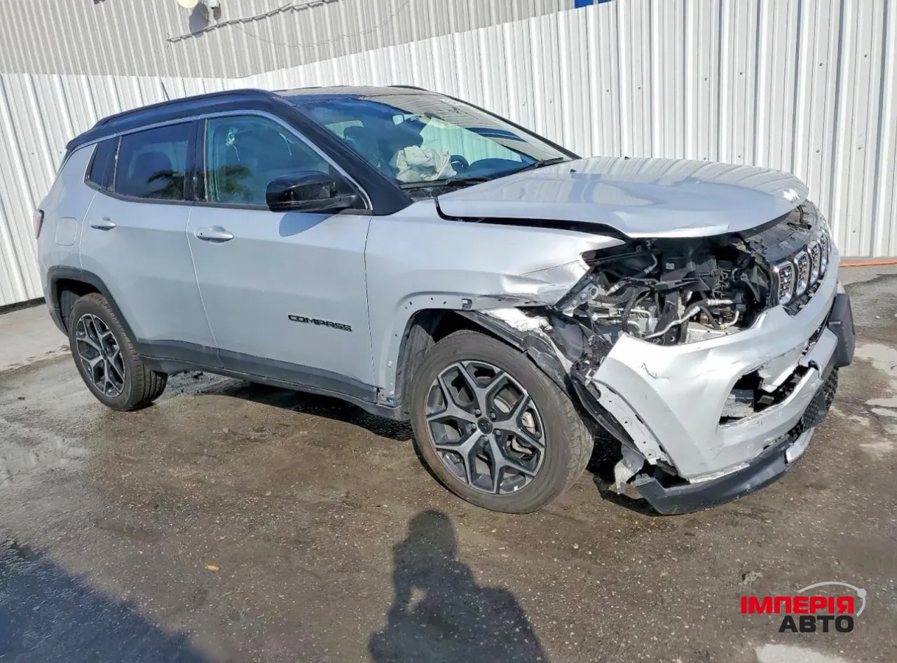 Jeep Compass - фото 1