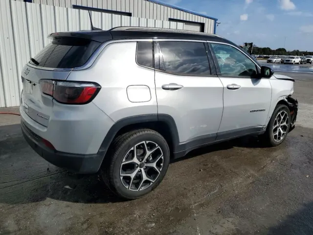 Jeep Compass - фото 2