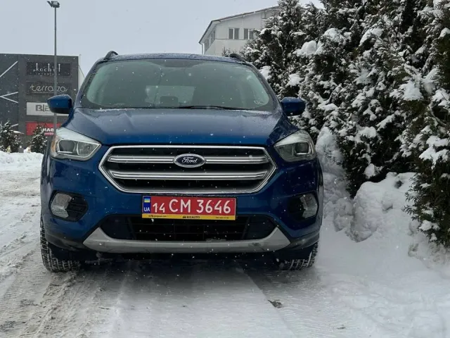 Ford Escape - фото 1