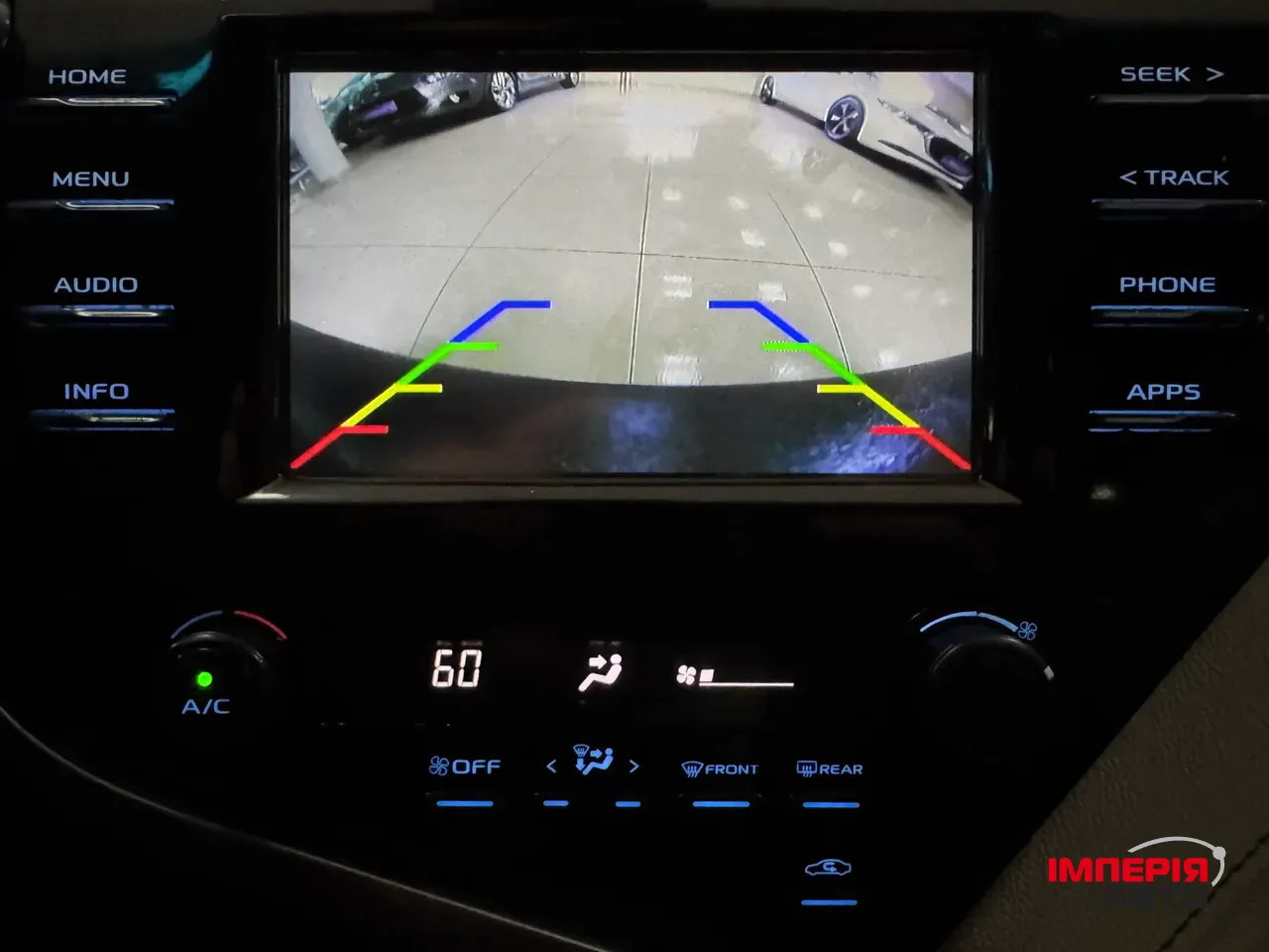 Toyota Camry - фото 10