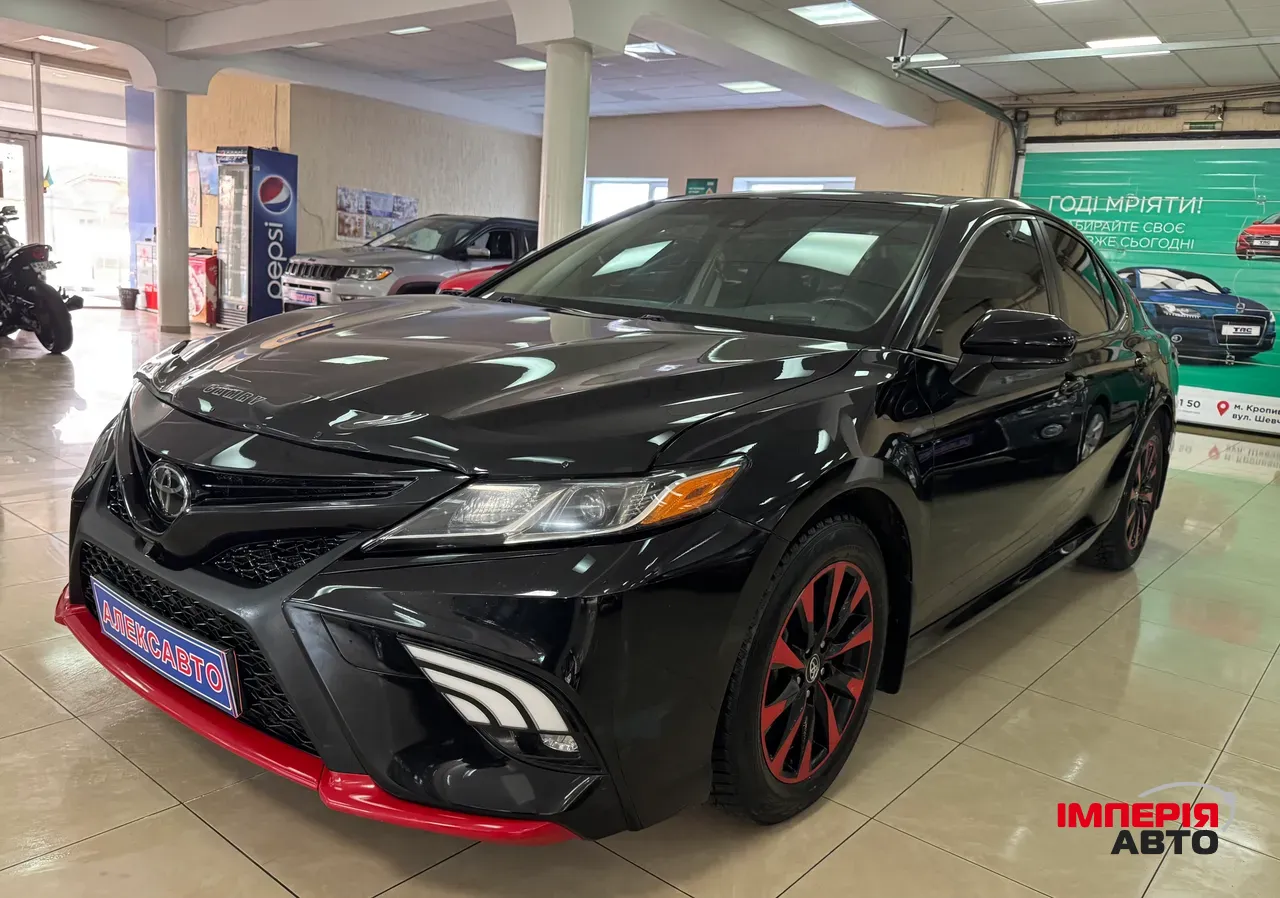 Toyota Camry - фото 3