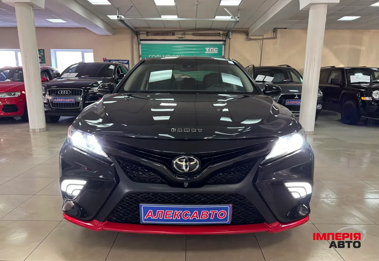 Toyota Camry - фото 2