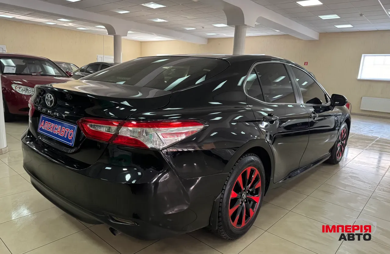 Toyota Camry - фото 6