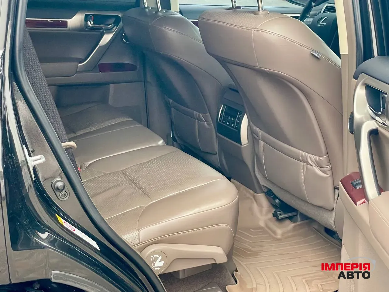 Lexus GX - фото 31