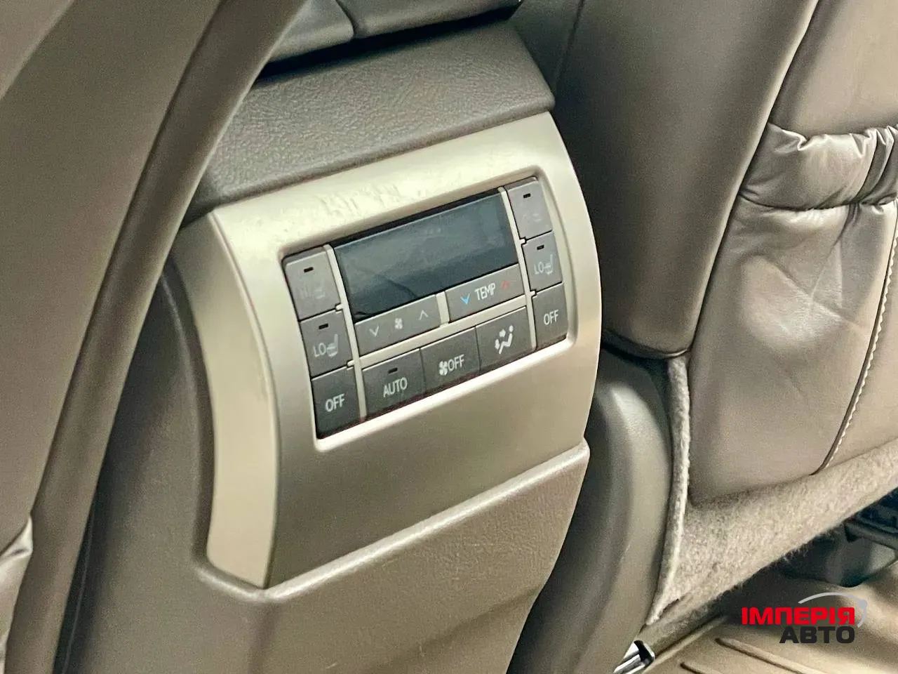 Lexus GX - фото 32