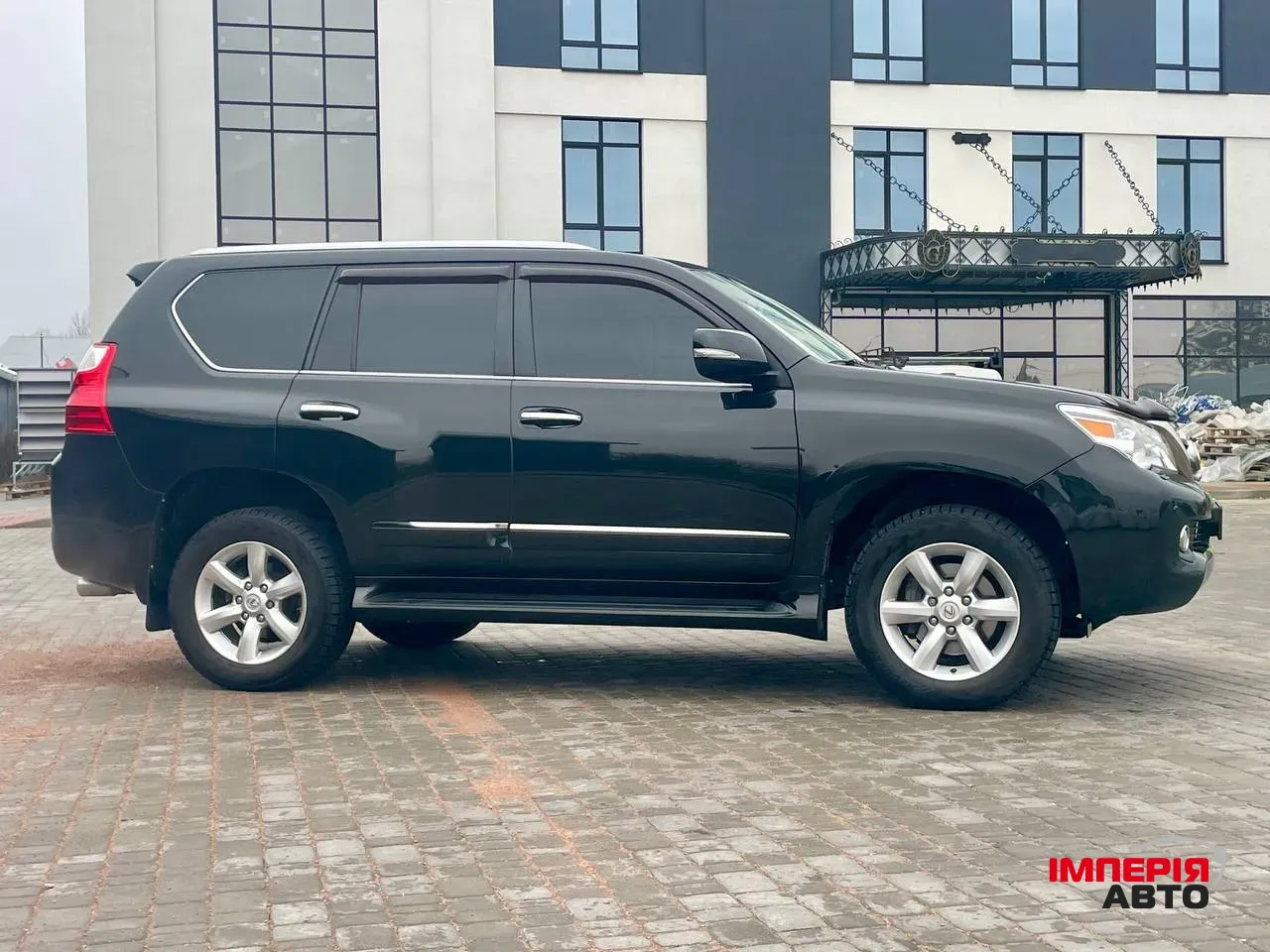 Lexus GX - фото 13