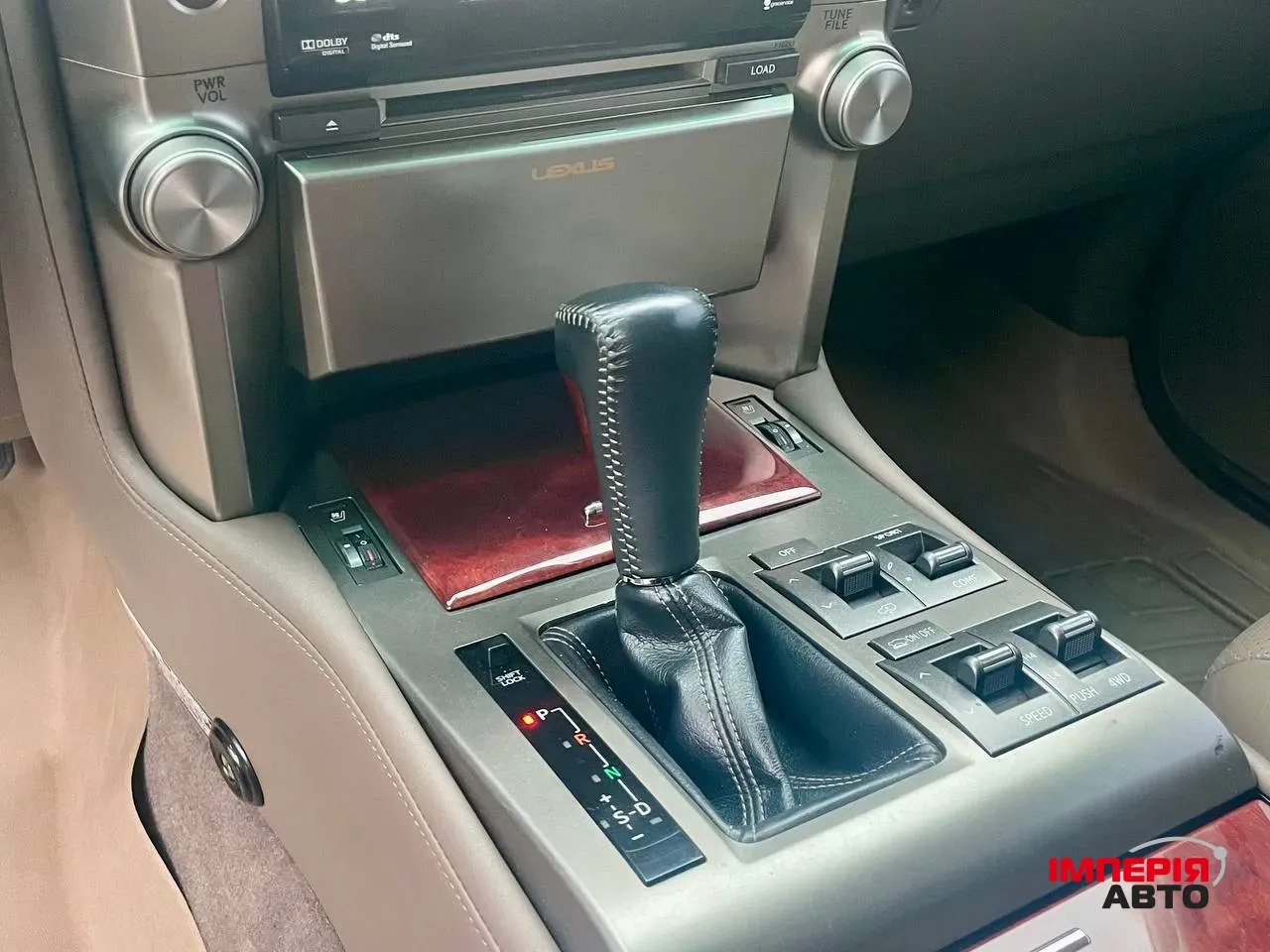 Lexus GX - фото 23