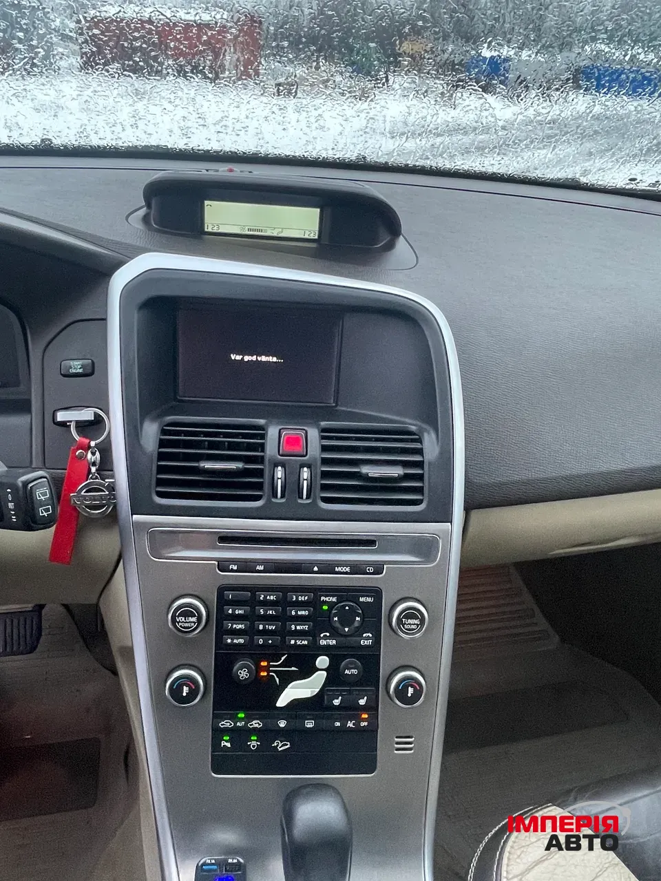 Volvo XC60 - фото 15