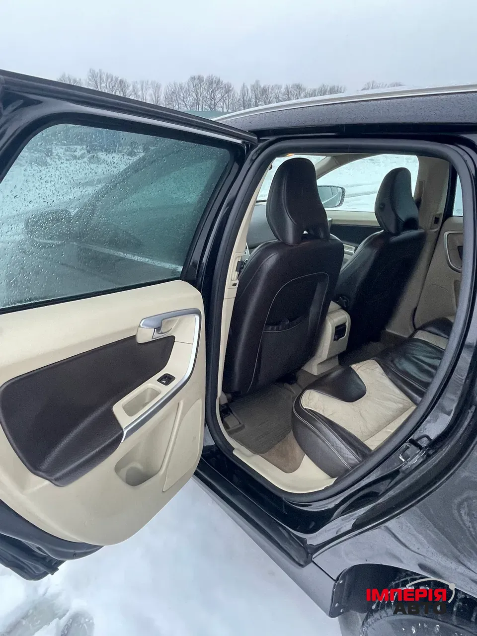 Volvo XC60 - фото 10