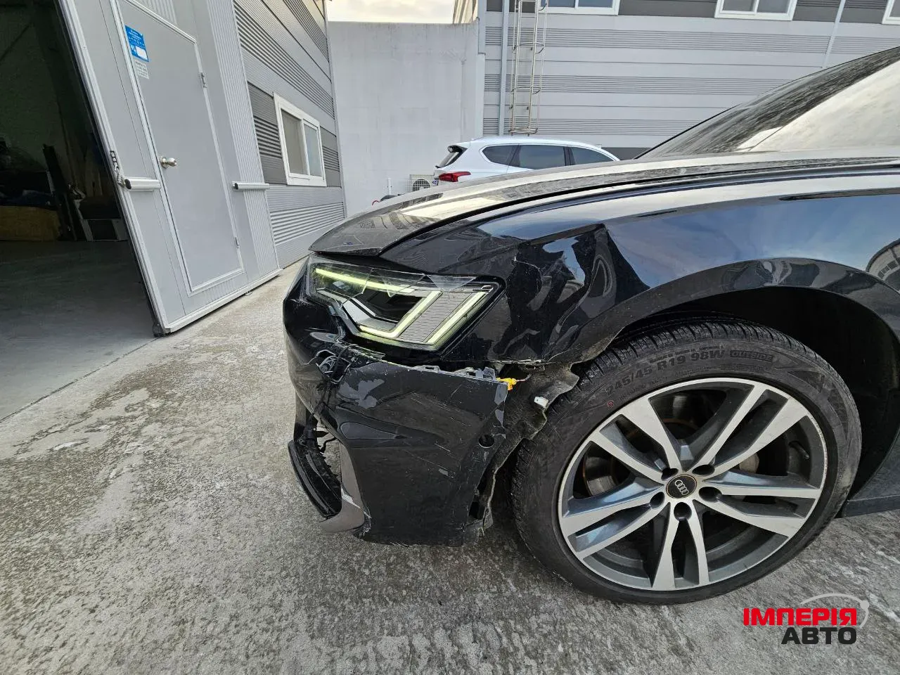 Audi A6 - фото 14
