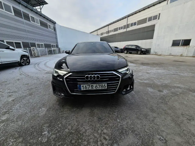 Audi A6 - фото 1