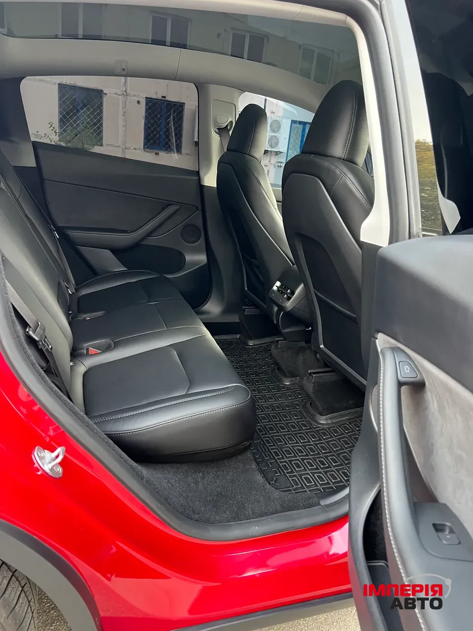 Tesla Model Y - фото 21