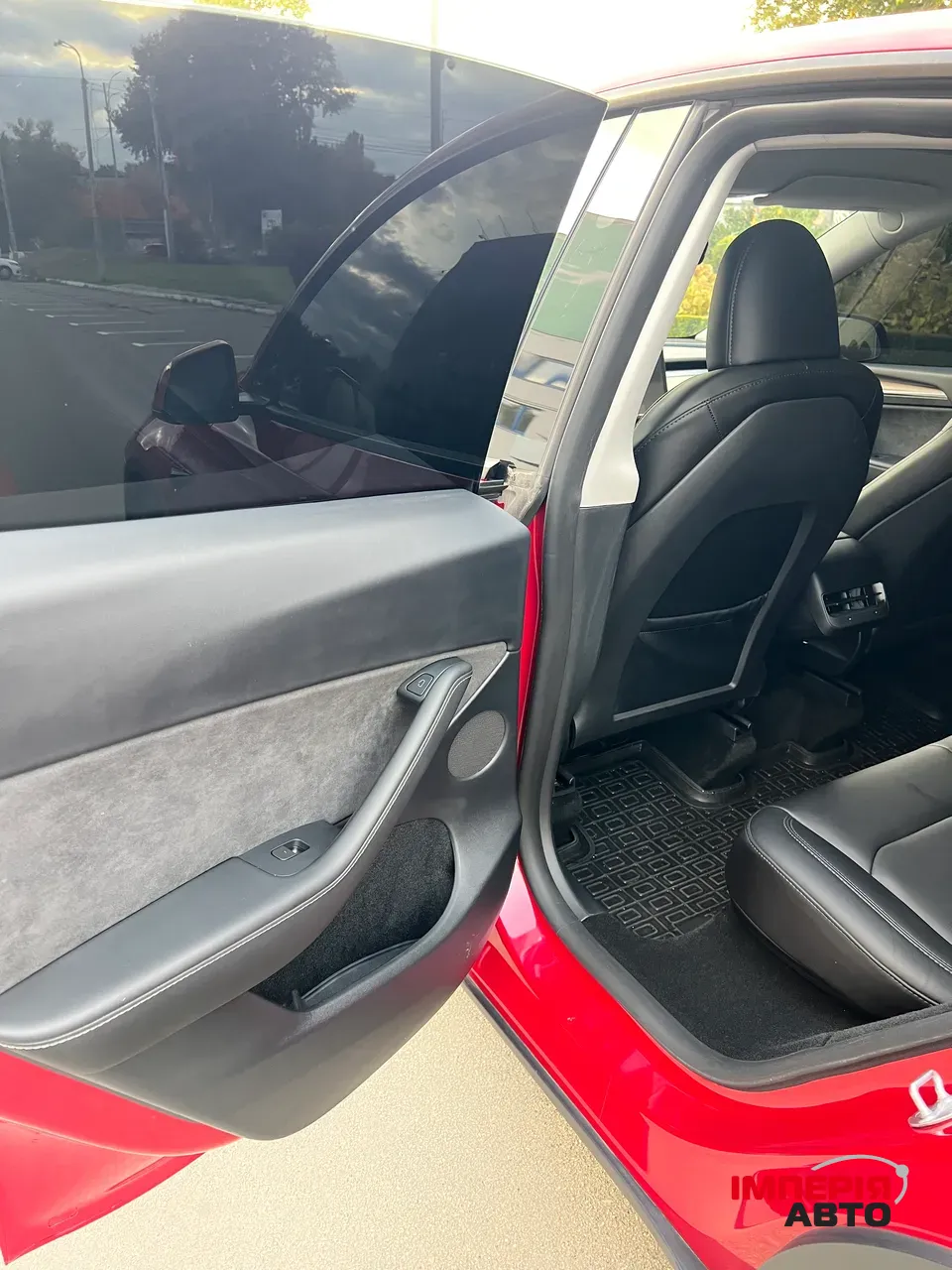 Tesla Model Y - фото 24