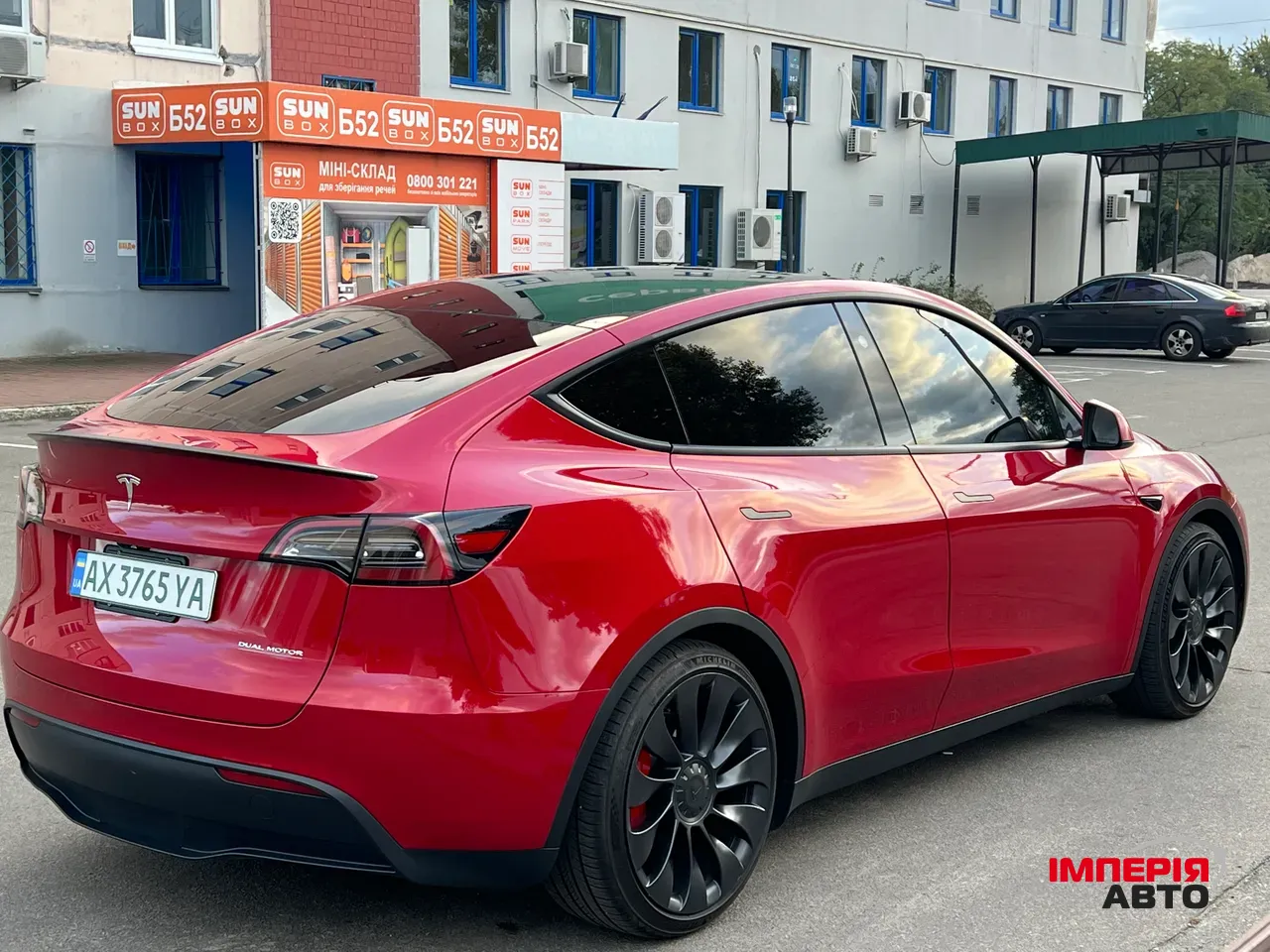 Tesla Model Y - фото 8