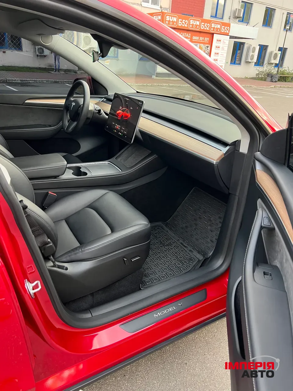 Tesla Model Y - фото 28