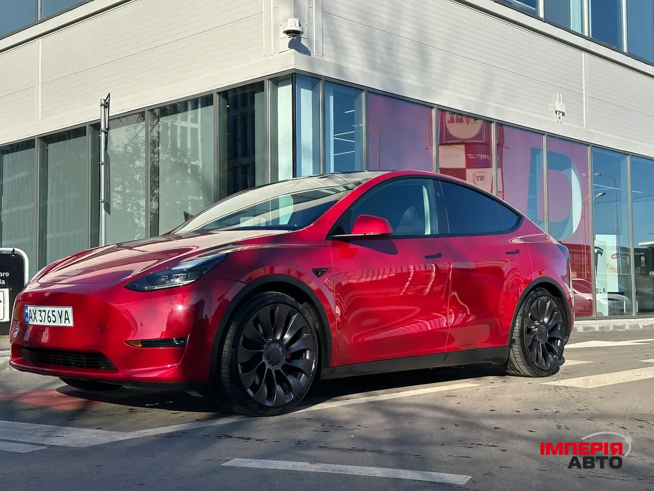 Tesla Model Y - фото 27