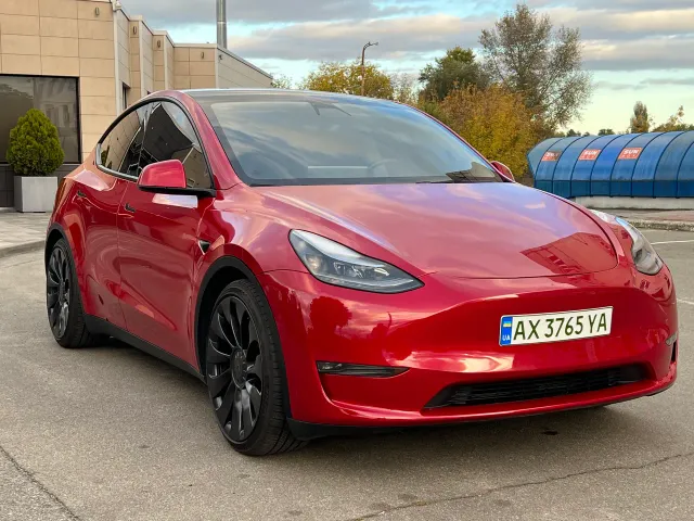 Tesla Model Y - фото 5