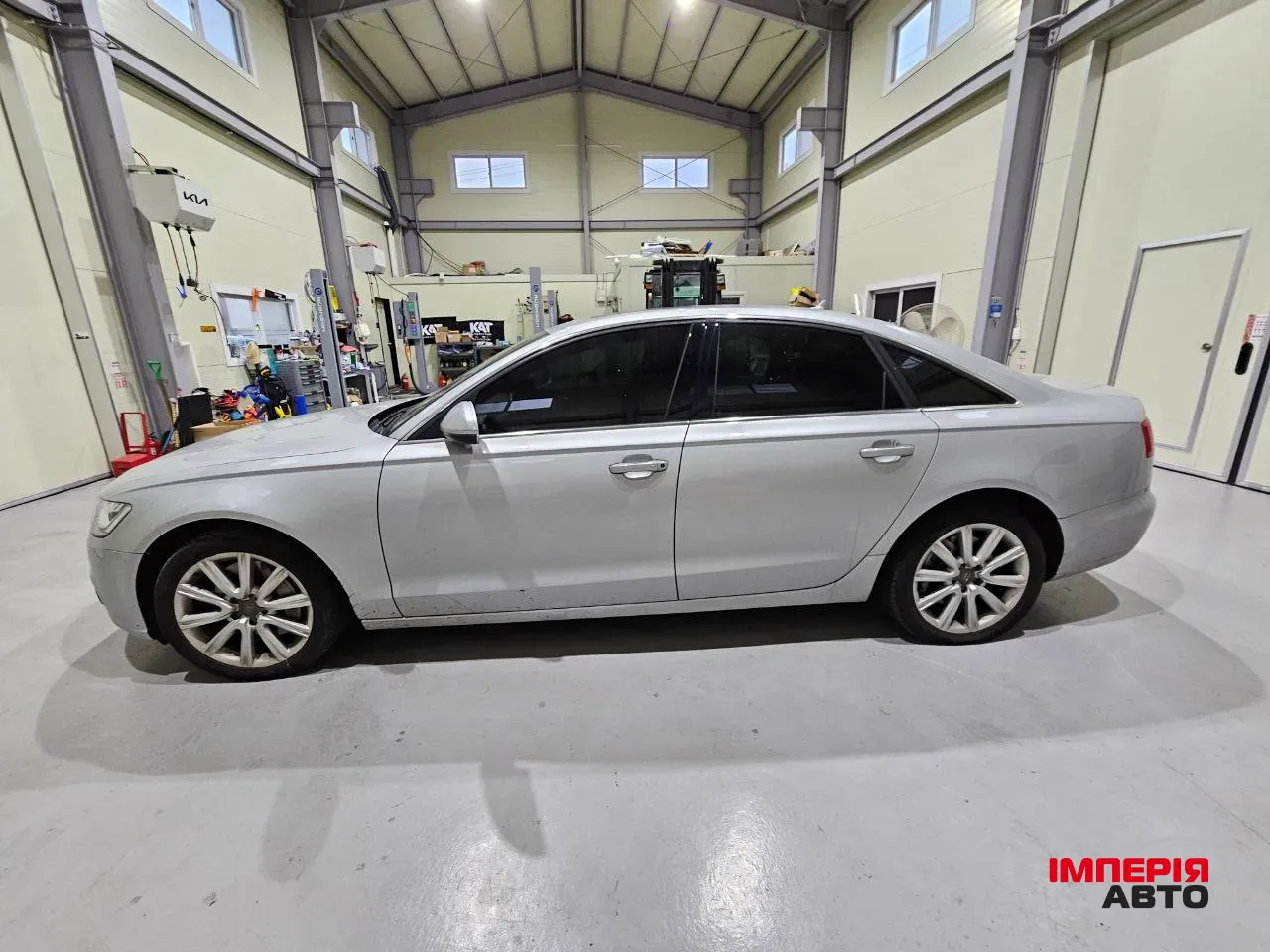 Audi A6 - фото 17