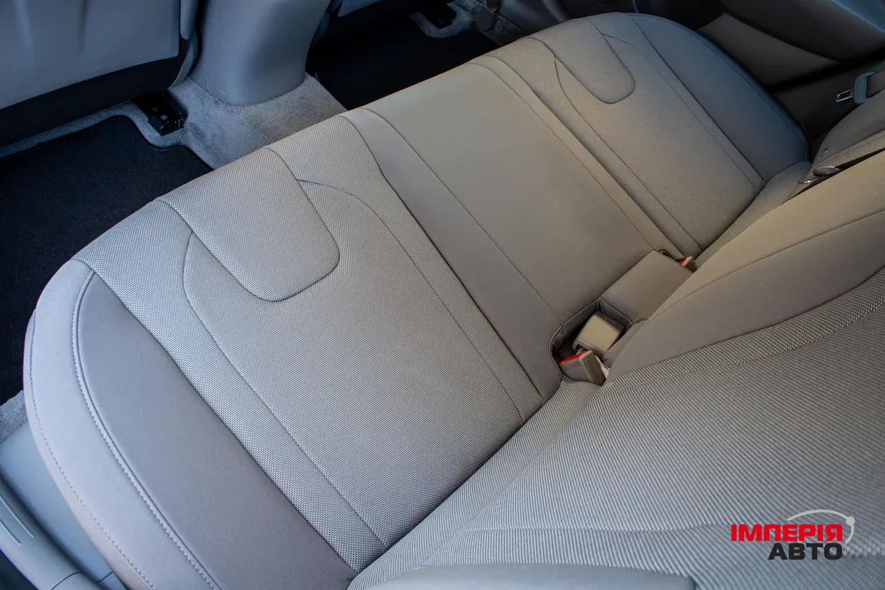 Hyundai Elantra - фото 21