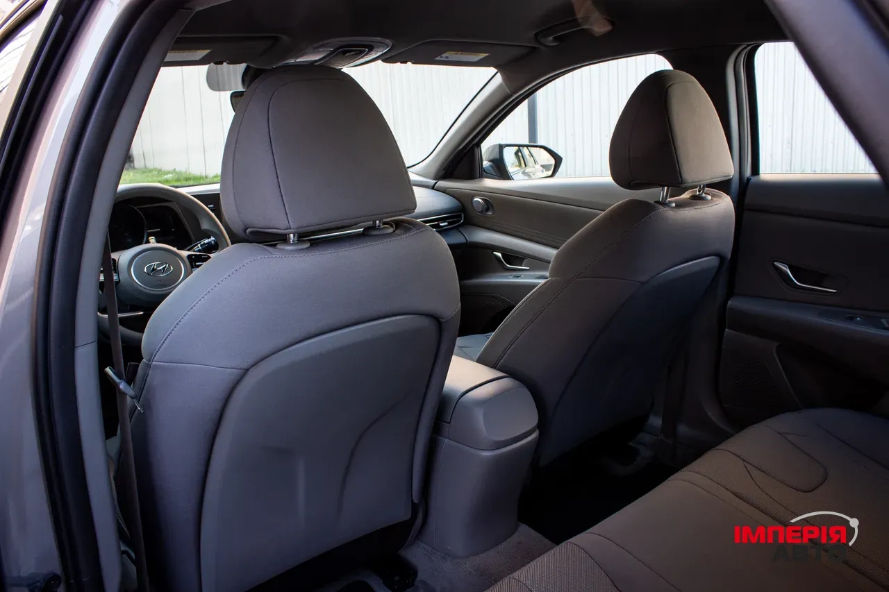 Hyundai Elantra - фото 19