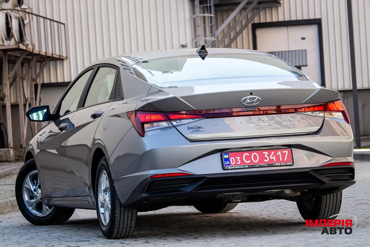 Hyundai Elantra - фото 7