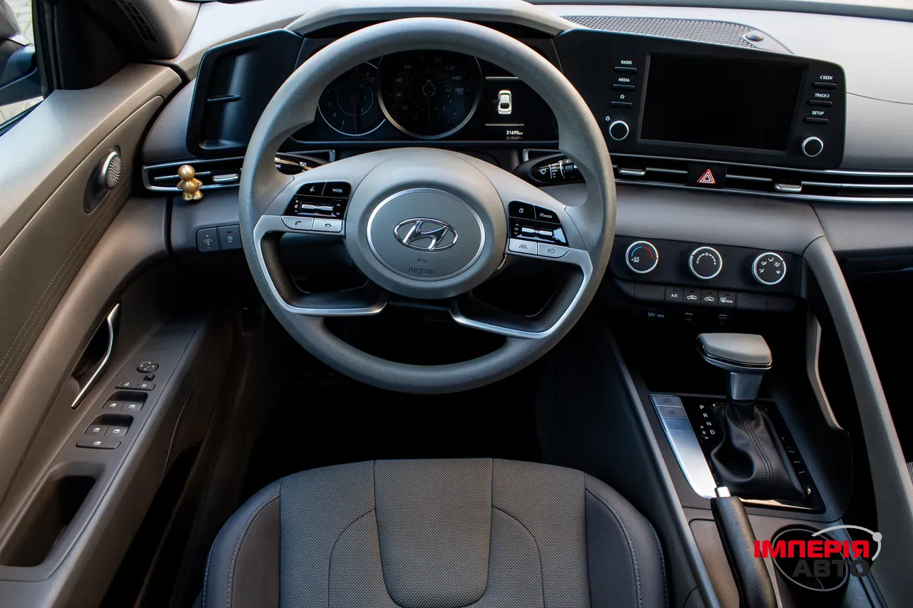 Hyundai Elantra - фото 9