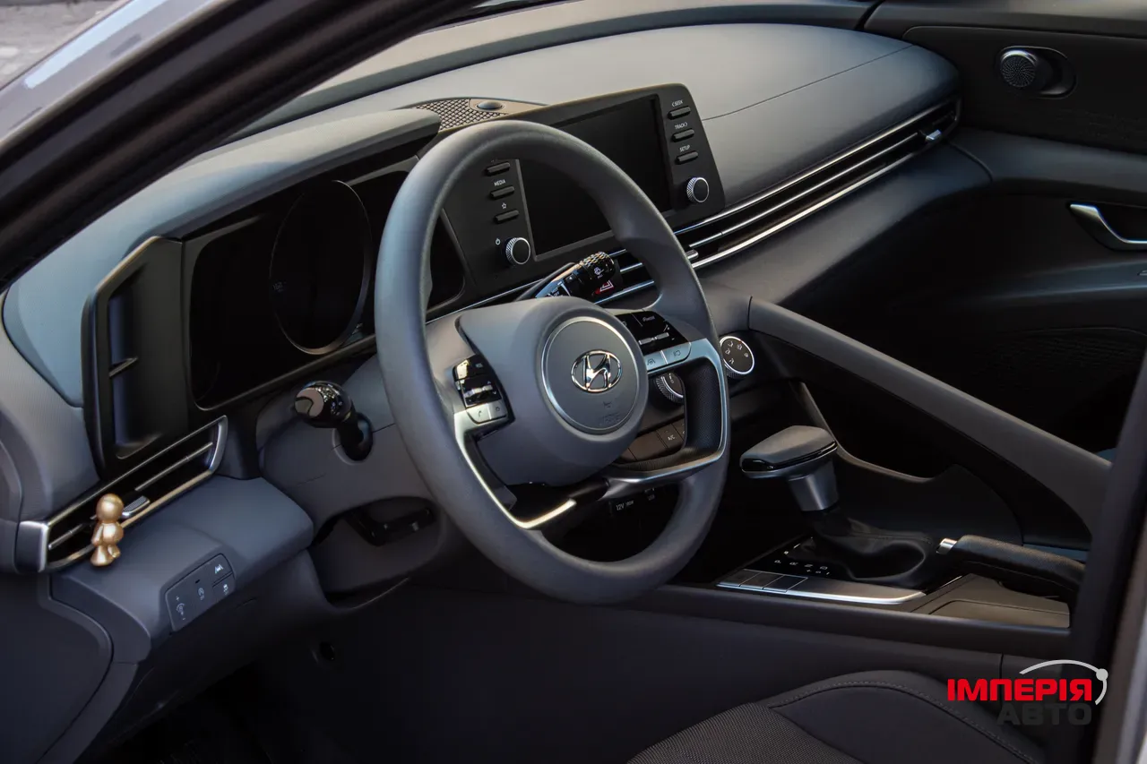 Hyundai Elantra - фото 15