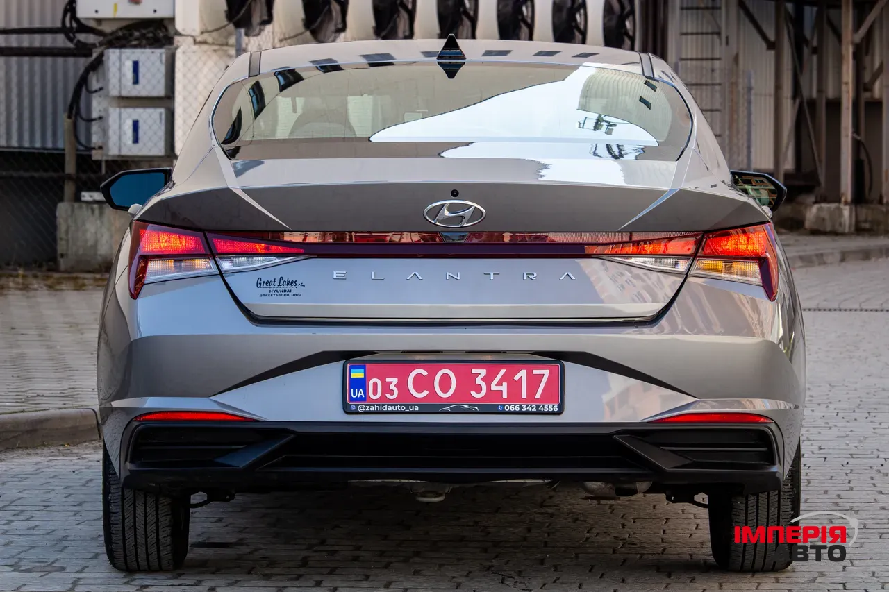 Hyundai Elantra - фото 4
