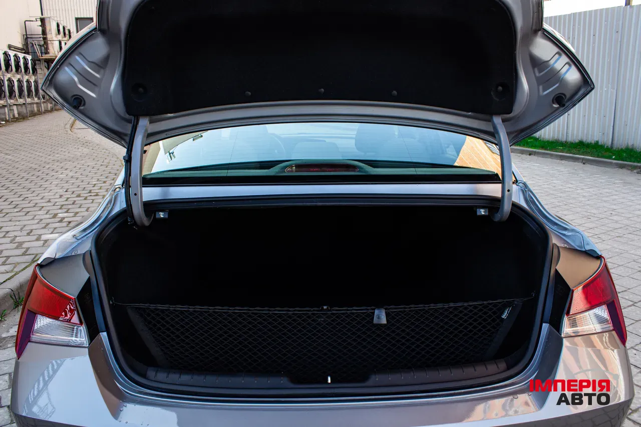 Hyundai Elantra - фото 14