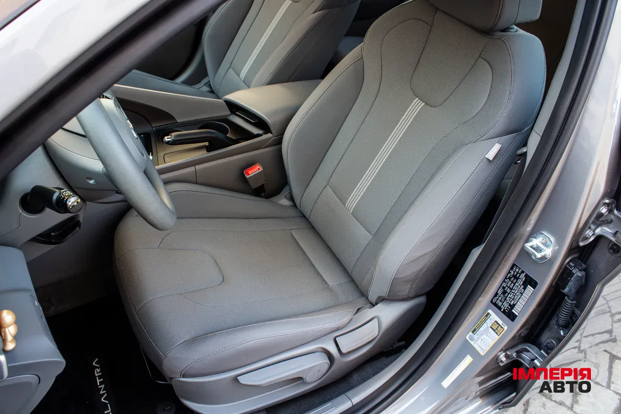 Hyundai Elantra - фото 33