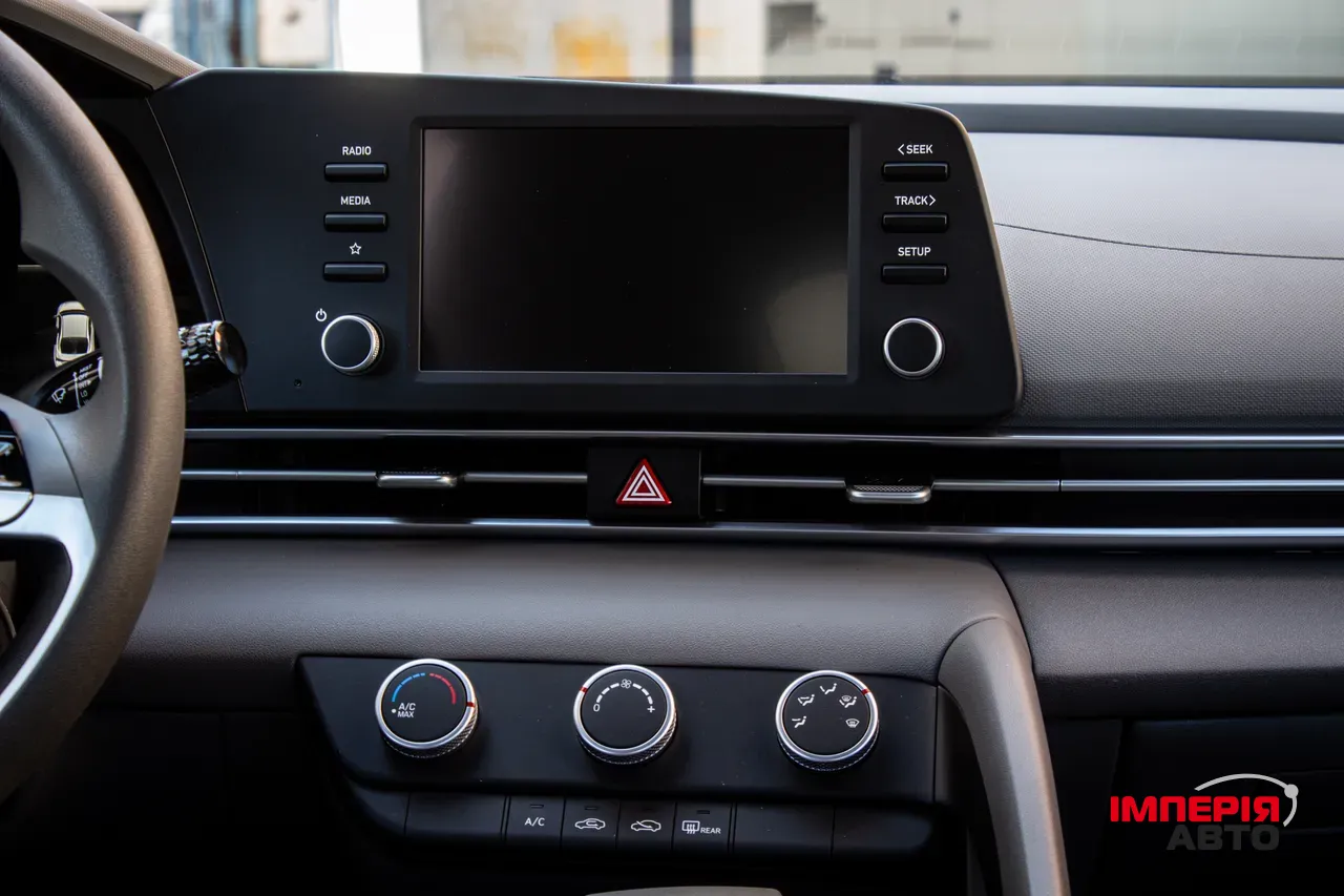 Hyundai Elantra - фото 23