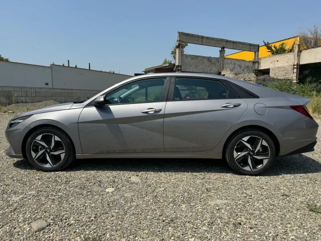 Hyundai Elantra - фото 5