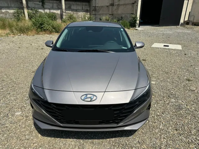 Hyundai Elantra - фото 2