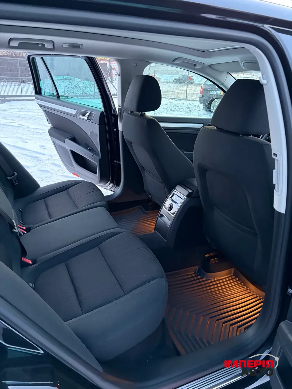 Skoda Superb - фото 8