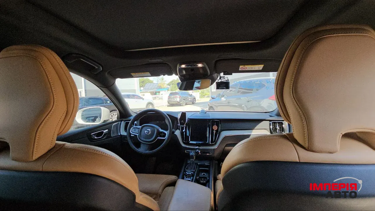 Volvo XC60 - фото 7